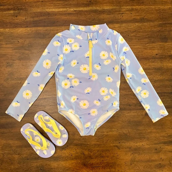 Carter’s Swim Set with Bodysuit and Matching Flip Flops Size 5T - Picture 1 of 11